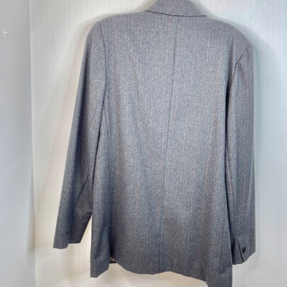 Larry Levine Classic Gray Skirt Suit Set – Size 10 - Picture 3 of 11